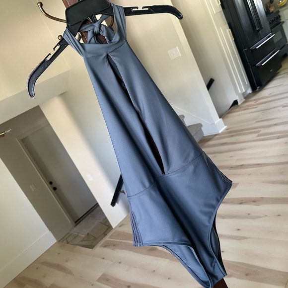 RIP CURL | Illusion One Piece Swimsuit - Halter Large Gray - Picture 6 of 8